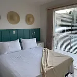 Adorável Casa em Cond de frente para a Praia Rasa